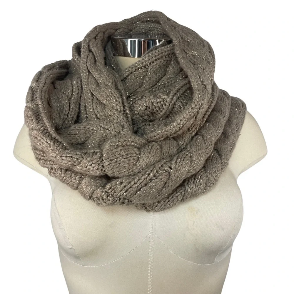 New York and Co chunky knit infinity scarf. Light brown with flecks of sparkles.